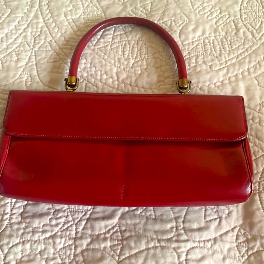 1950’S Vintage Medium Size Shoulder Bag. Beautiful Shape.💐